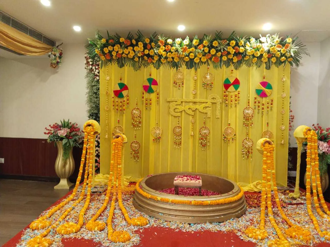 Beautiful bridal bouquet and floral arrangements for wedding ceremony